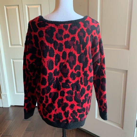 Red and black leopard print sweater - Picture 3 of 3